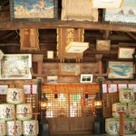 本殿(拝殿)の中 本殿の中