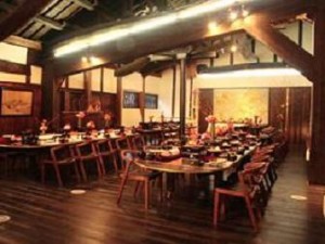 披露宴会場は２つ