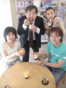 img_1389 早速口の中へ!お二人ありがとうございます!!