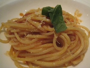 img_1463 定番?トマトソースを頼んだ