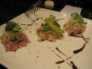 img_1536 博多華味鶏のカルパッチョ ~糸島産ベビーリーフとイタリア産のお塩と共に~