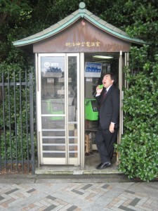 す・すごい！さすが西洋の先端技術を取り入れまくった明治天皇を祀るだけの神社です！